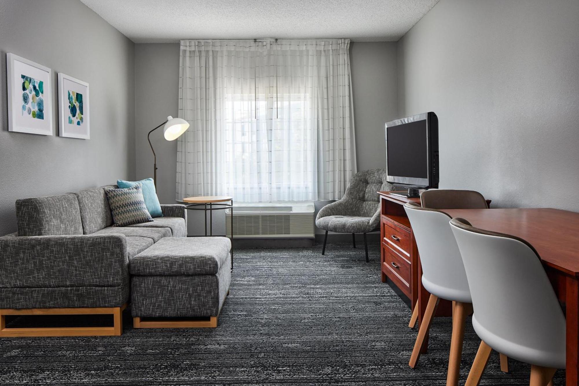 Towneplace Suites By Marriott Colorado Springs South Екстериор снимка