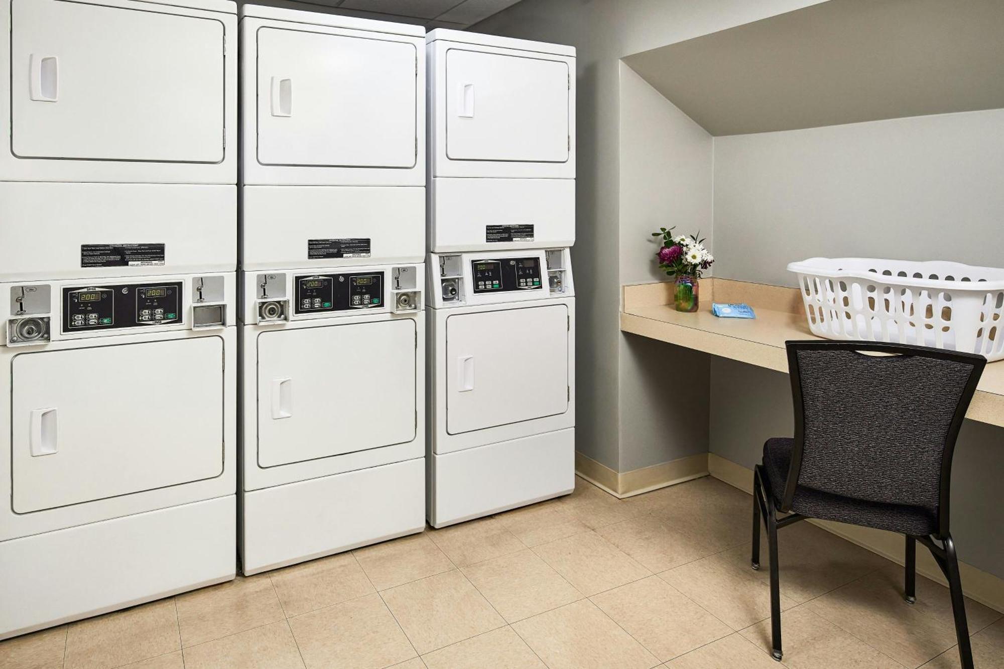 Towneplace Suites By Marriott Colorado Springs South Екстериор снимка